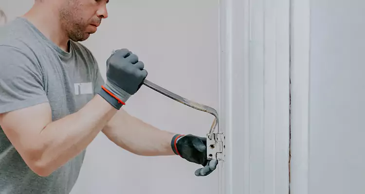 Cracked Door Jamb Repair in Tarpon Springs, FL