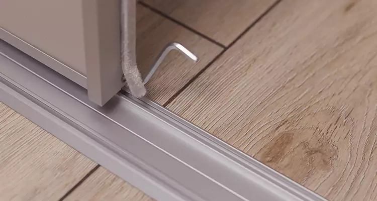 Squeaky Sliding Door Repair in Tarpon Springs, FL